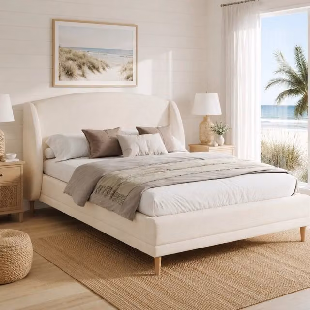 Letto con testiera a orecchie e rete a doghe in tessuto bouclé bianco dal design moderno
