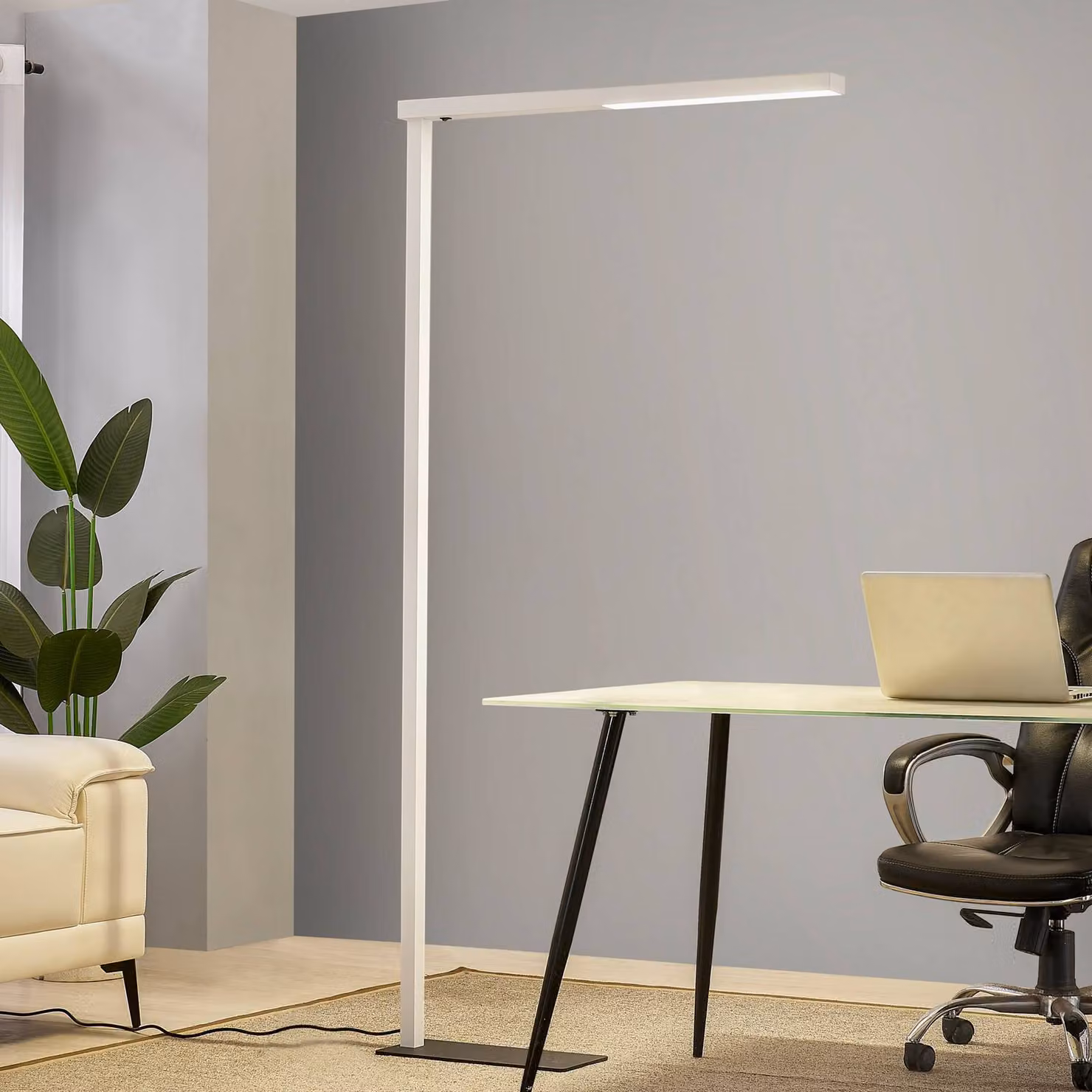 Arcchio Lampada da terra per ufficio Tamilo, bianco, metallo, 194 cm Tamilo, Bianco / Opale, Studio / Ufficio, Alluminio, Moderno