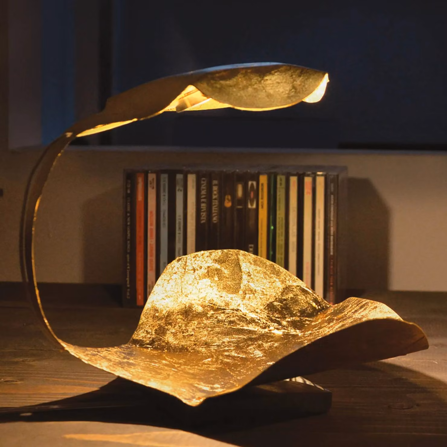 Knikerboker Lampada da tavolo di design Gi.Gi, Ottone / Oro, Soggiorno / Sala da pranzo, Metallo, Design, Lampada da tavolo