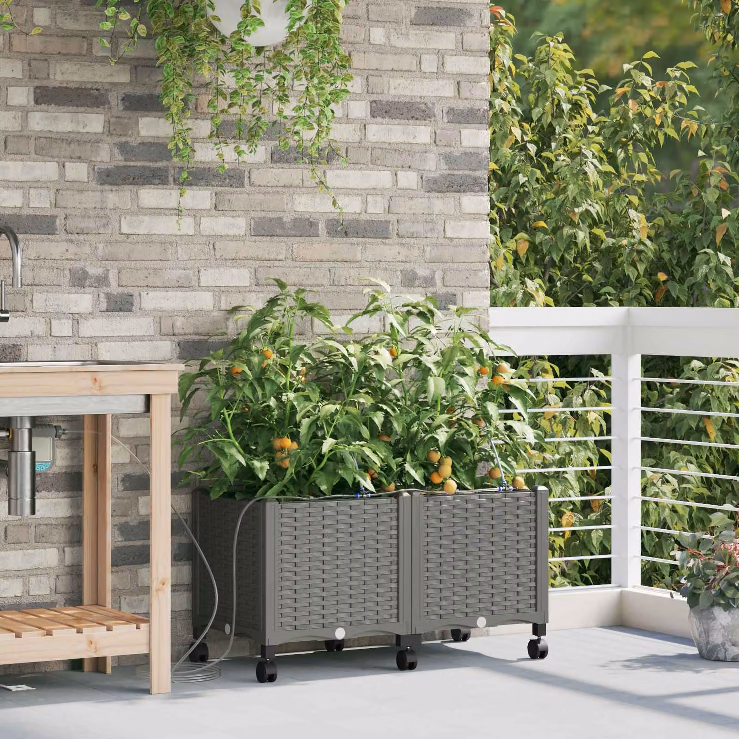 Set di 2 vasi da giardino con irrigazione e ruote vidaXL in plastica, colore grigio chiaro