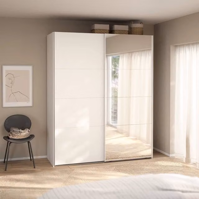 Armadio con ante scorrevoli DMORA per camera da letto, colore bianco opaco, L: 179 cm, P: 65 cm, H: 220 cm