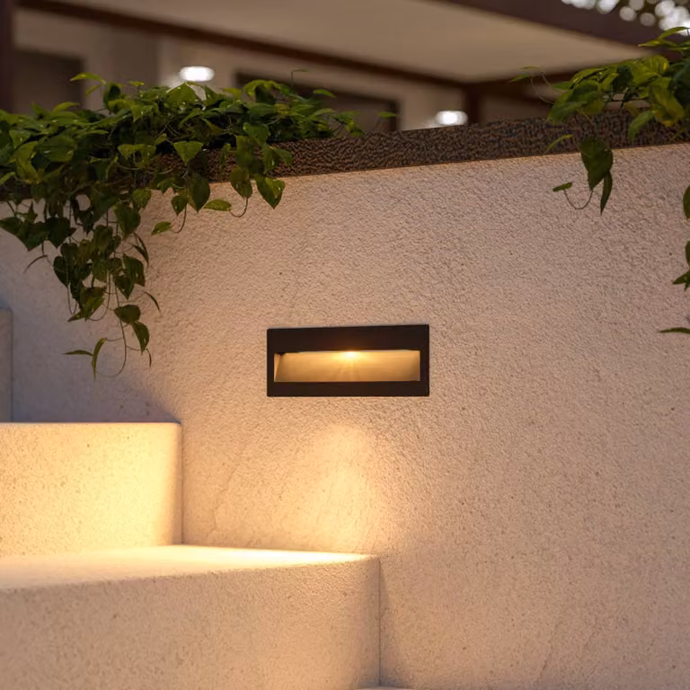 Lucande applique a LED da incasso Loya, 23 x 8 cm, grigio, IP54 Loya, Nero, Alluminio, Moderno, Applique da esterni