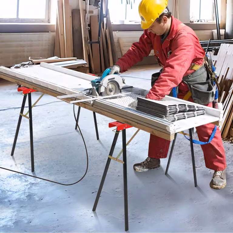 Set di 2 cavalletti pieghevoli portatili Costway con superficie antiscivolo e rinforzo a cerniera, colore rosso e nero