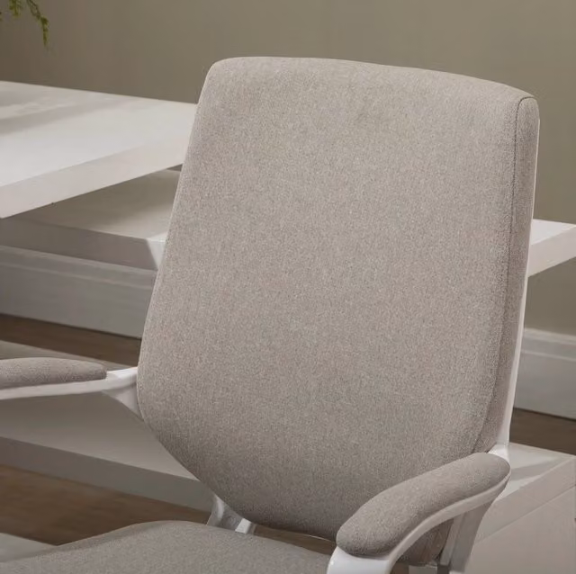Sedia da ufficio ergonomica beige con supporto lombare e altezza regolabile fino a 120 kg
