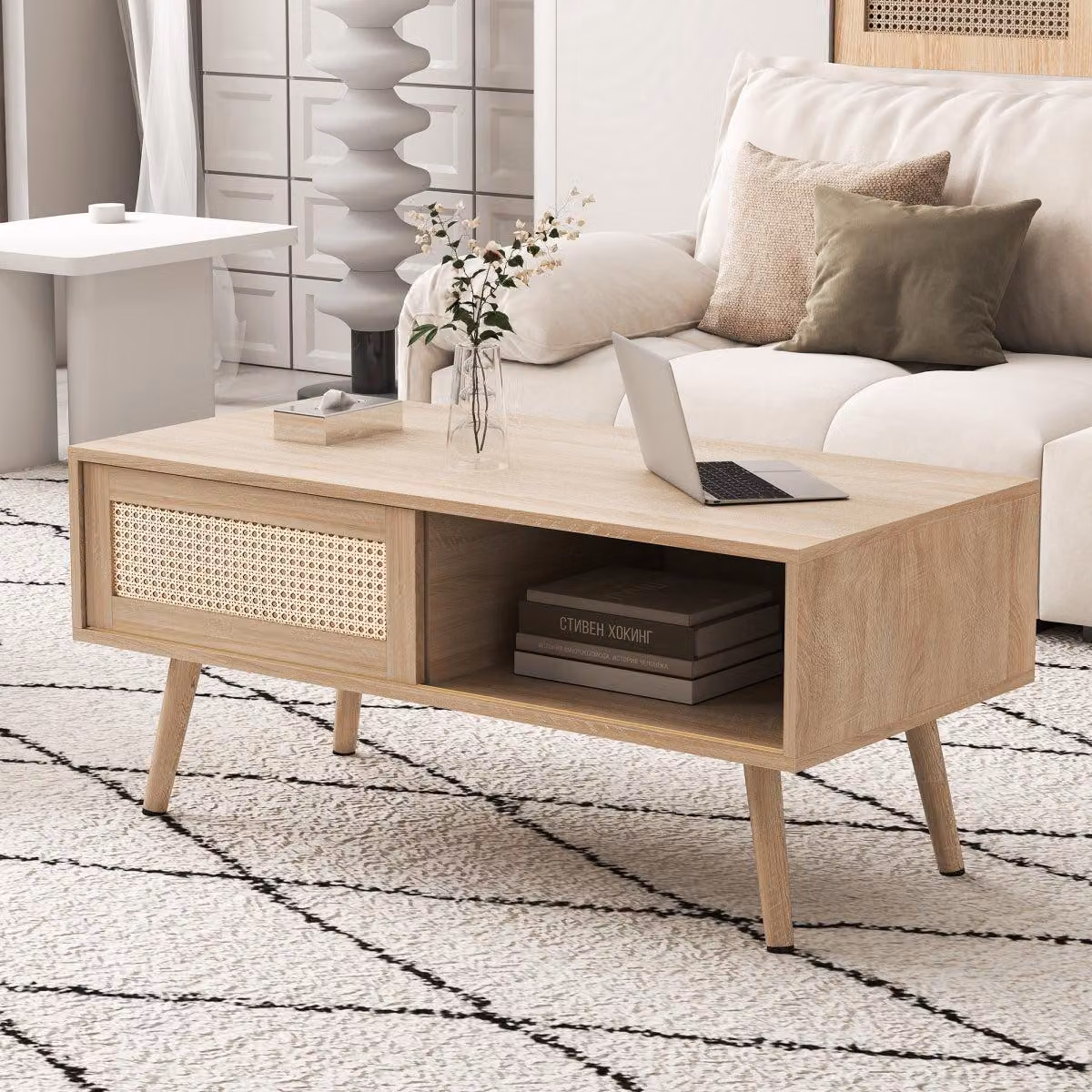 Tavolino intrecciato in vimini, tavolino da tè con ante scorrevoli, gambe in legno massello, tavolino da salotto moderno, colore naturale - H40/L1050/P55 cm