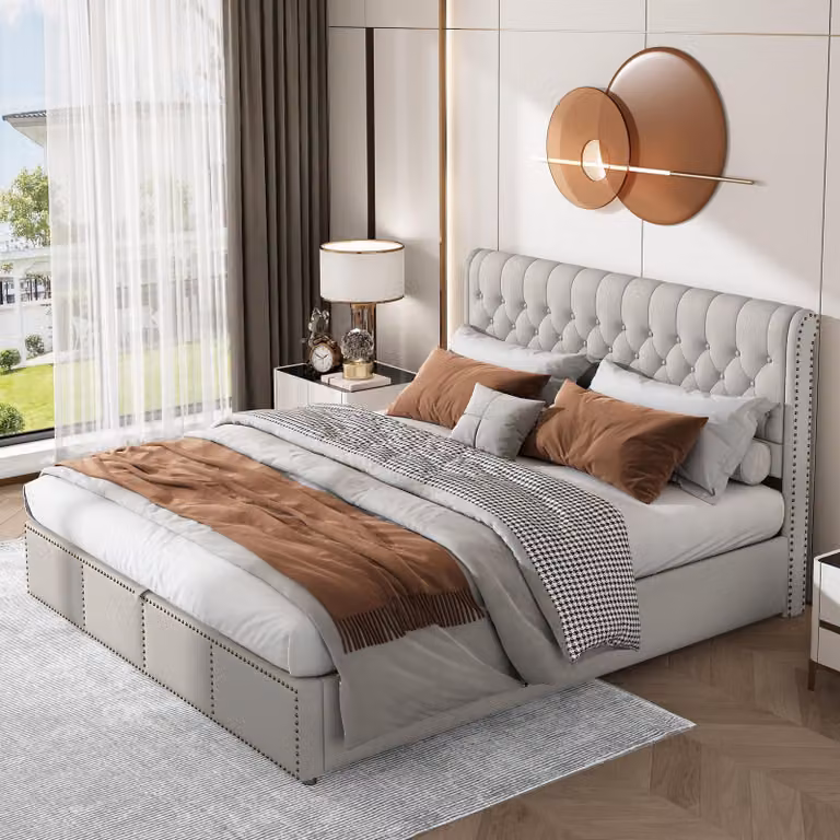 Letto imbottito MODFU, matrimoniale 180 x 200, con testiera alta 102,5 cm e decorazioni a rivetti. Letto idraulico con spazio contenitore, senza materasso, colore grigio chiaro