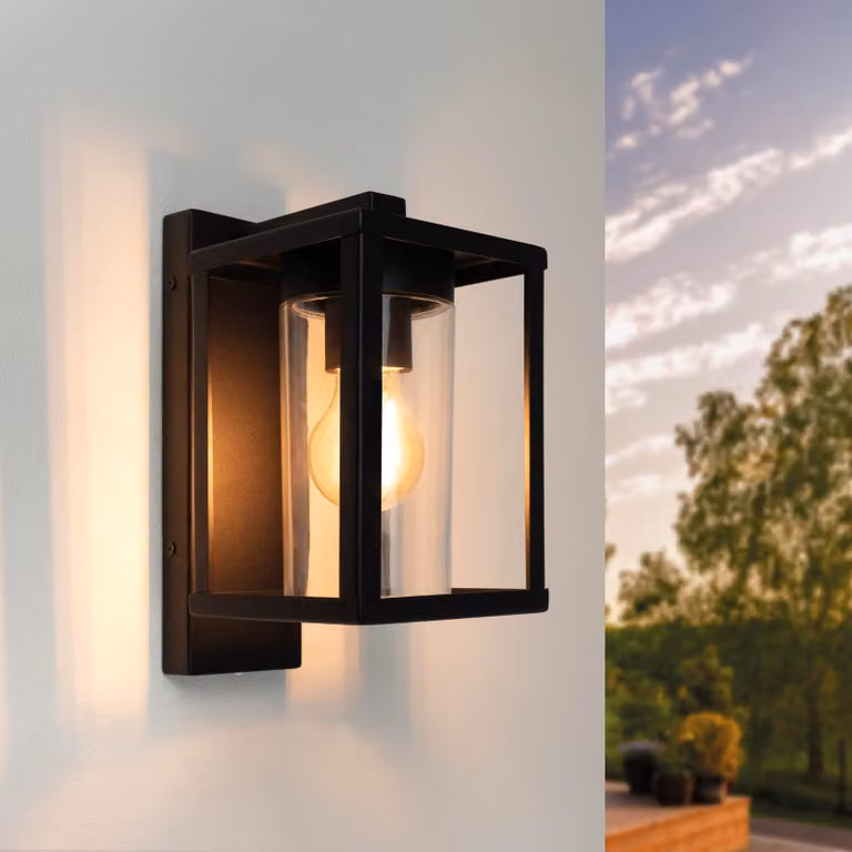 Lampada da parete con sensore, attacco E27, grado di protezione IP44, colore nero, dimensioni 24x30x21 cm