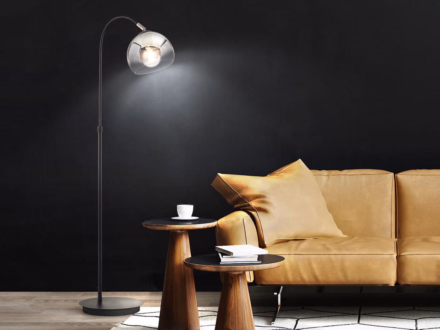 Honsel lampada da terra Amos regolabile in altezza
