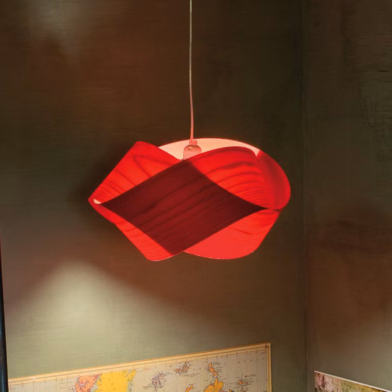 LZF LAMPS Lampada a sospensione Nut, dimmerabile, Rosso, Soggiorno / Sala da pranzo, Legno, Design, Lampada a sospensione