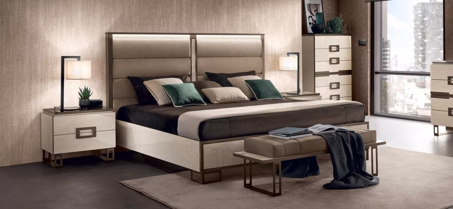 Bett Polster Klassische Doppelbett 180x200cm Holz Hotel Betten Schlafzimmer