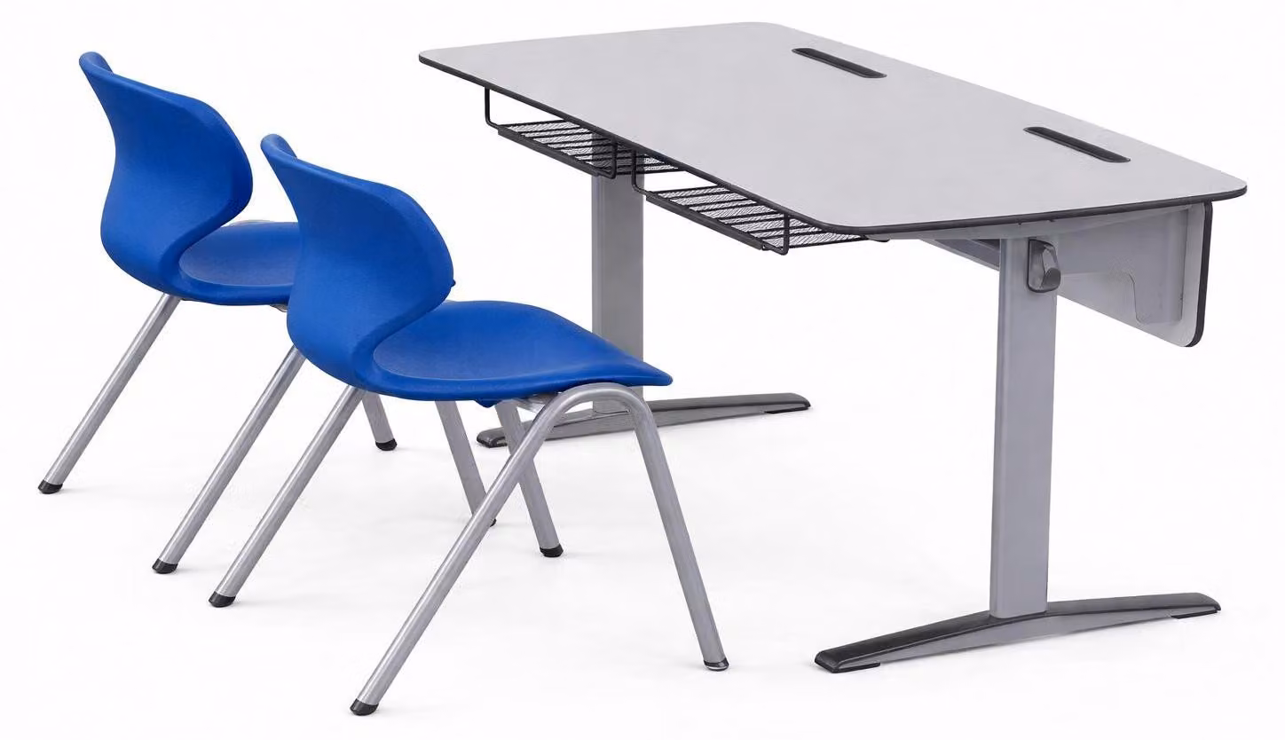 Panca scolastica ergonomica con sedie blu e pratico vano portaoggetti
