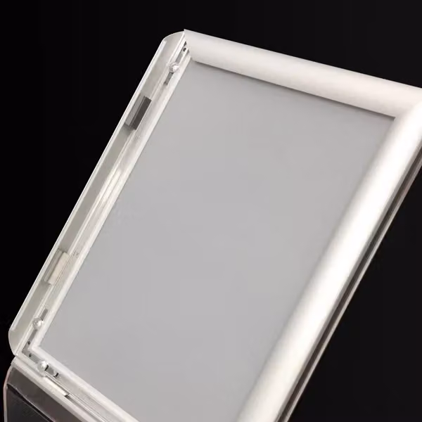 Leggio in plexiglass trasparente con base a L e cornice a scatto per fogli A4 verticale personalizzabile TOP EVENTI STORE – 2