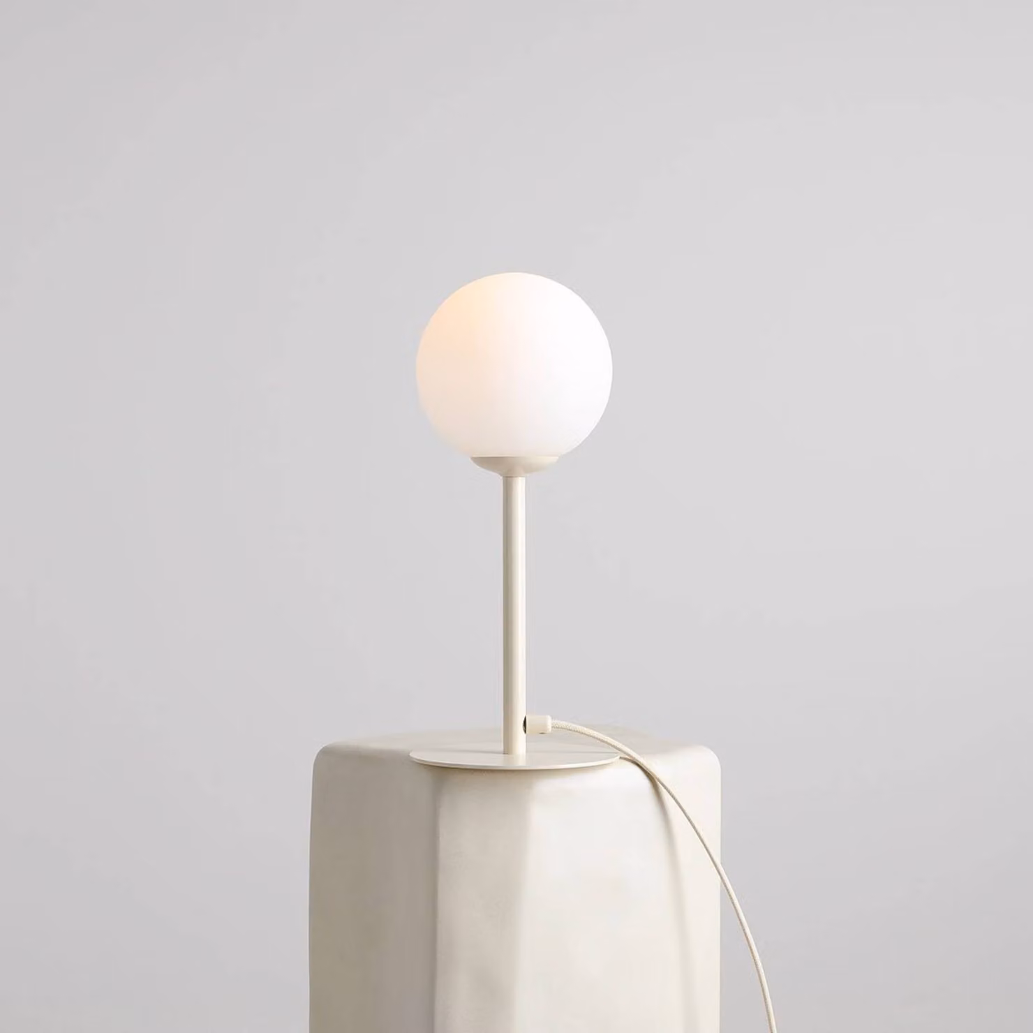 Lampada da tavolo Joel ALDEX, Crema / Ambra, Soggiorno / Sala da pranzo, Vetro, Moderno, Lampada da tavolo