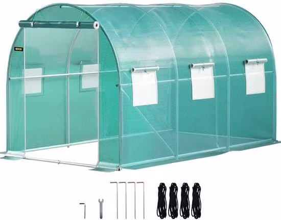 Tunnel per la coltivazione 37 x 21 x 21 m con struttura di supporto in acciaio zincato copertura impermeabile in PE 1 trave orizzontale 2 pilastri diagonali 1 porta 6 finestre per la coltivazione.