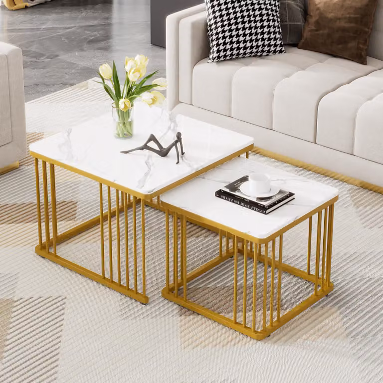 Fortuna Lai Set di 2 tavolini quadrati effetto marmo lucido, tavolini inseribili l'uno nell'altro con gambe dorate, 60*60*45 cm e 45*45*40 cm, versatili