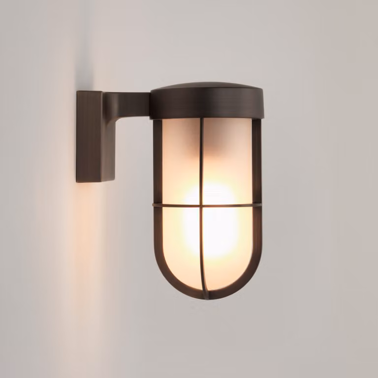 Astro Cabin Frosted - Applique da esterno in bronzo IP44, E27