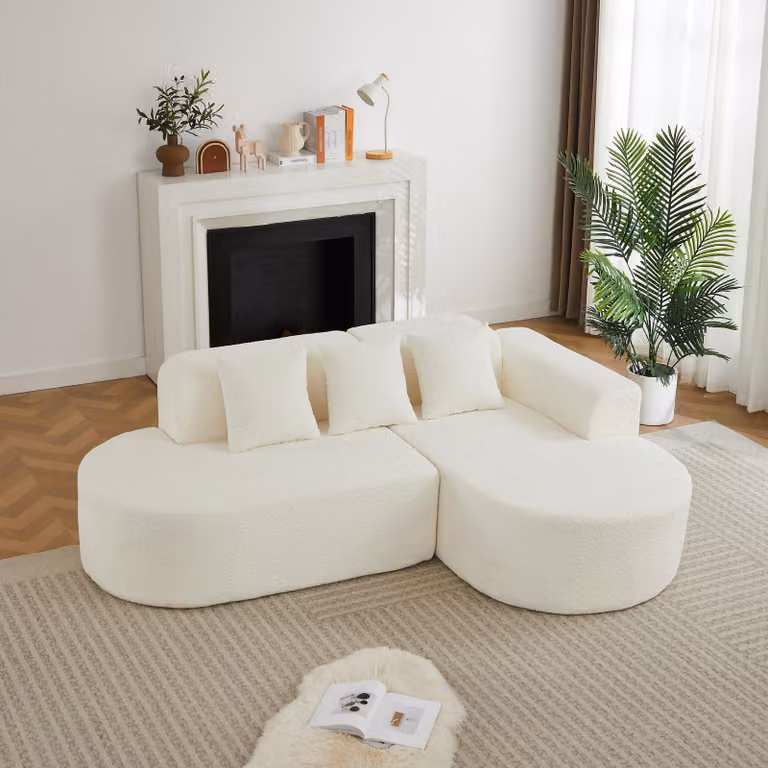 Divano angolare a forma di L, con chaise-longue a destra, rivestito in chenille, dotato di 3 cuscini per lo schienale, design arrotondato
