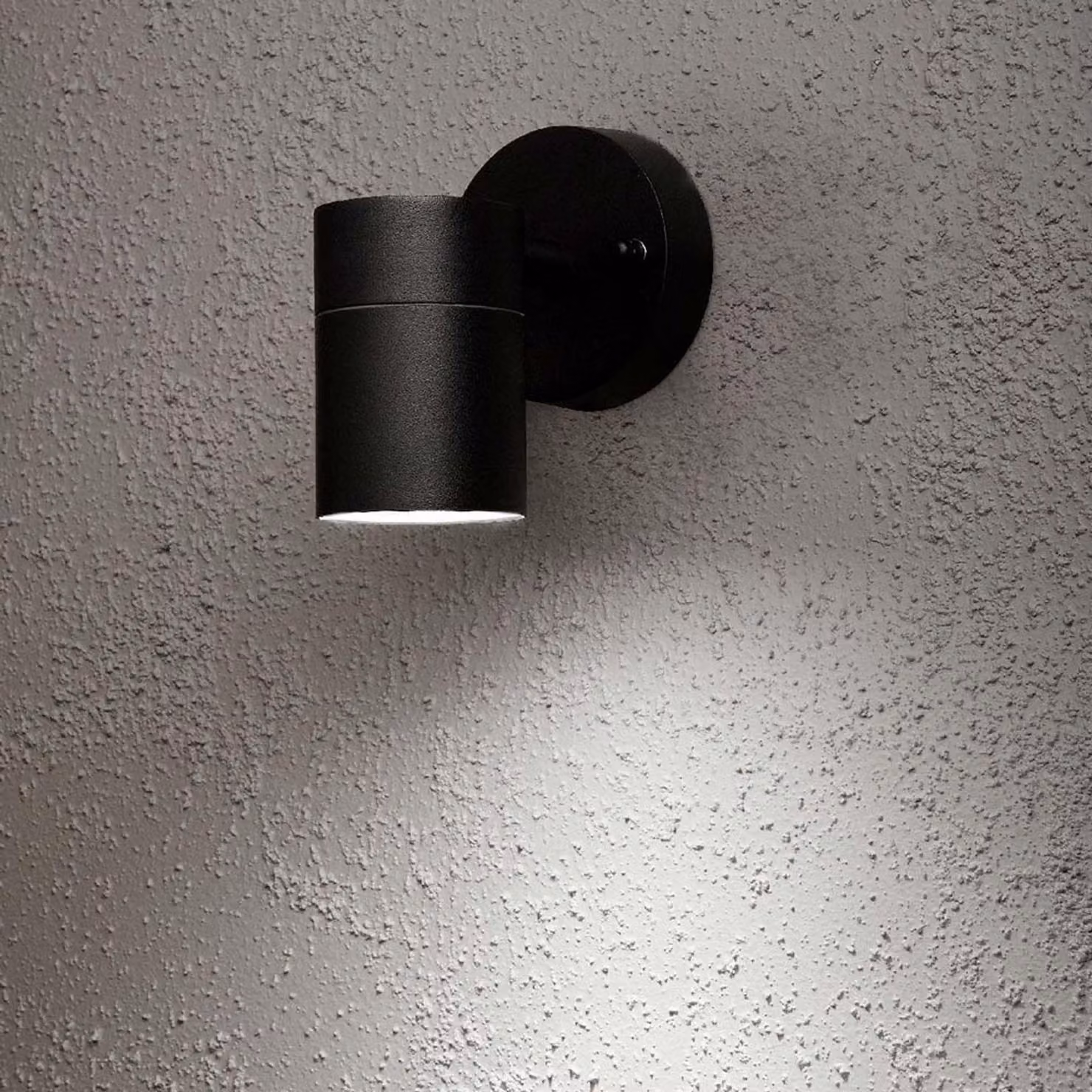 Applique Konstsmide Modena in alluminio laccato nero con vetro trasparente