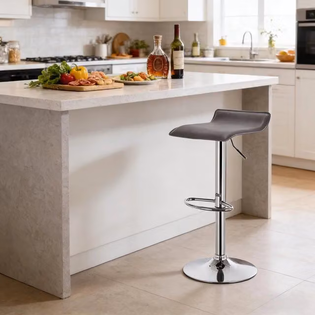 Sgabello da bar girevole in ecopelle con altezza regolabile e seduta ergonomica in acciaio grigio
