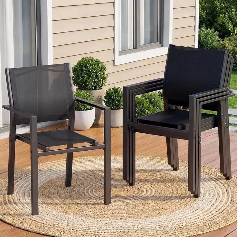 Sedie da giardino impilabili - Set di 4 sedie da esterno - Rivestimento in textilene e struttura in metallo - Con braccioli - Resistenti agli agenti atmosferici, fino a 120 kg - Colore: nero