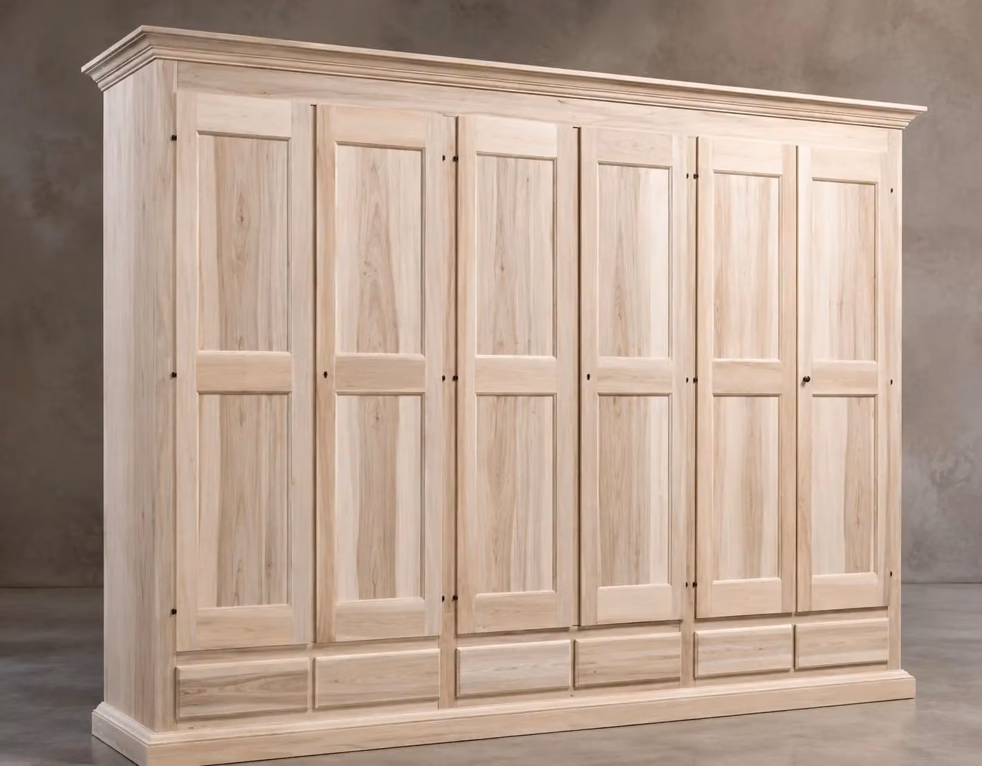 Armadio classico in legno di pioppo con 6 ante e 6 cassetti Mobili 2G L/P/H: 300 x 61 x 240 cm