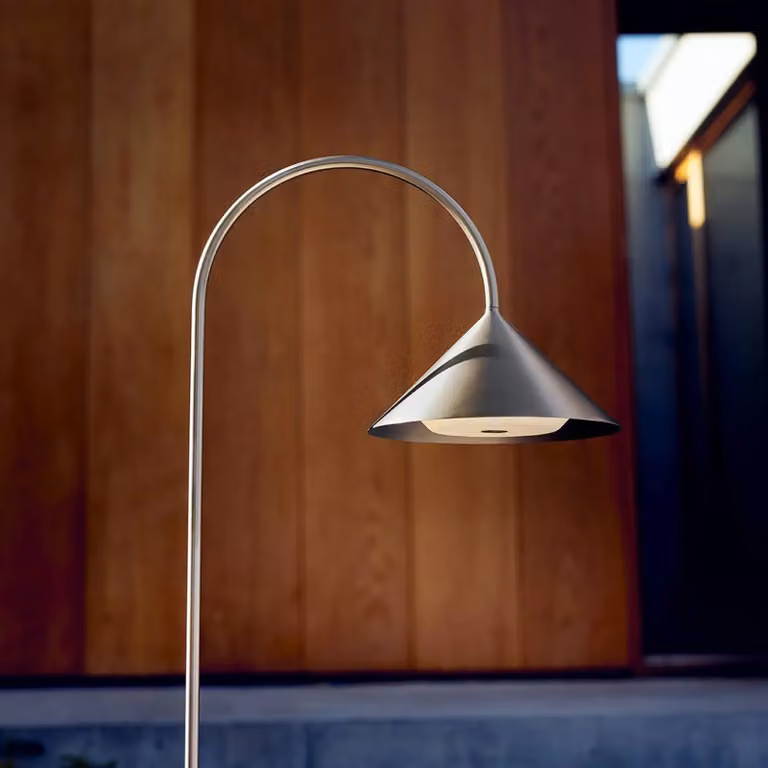 FRANDSEN Lampada LED con picchetto Grasp, acciaio inossidabile, 82 cm, IP44 dimmerabile, Alluminio / Grigio / Zincato, Acciaio Inox, Design