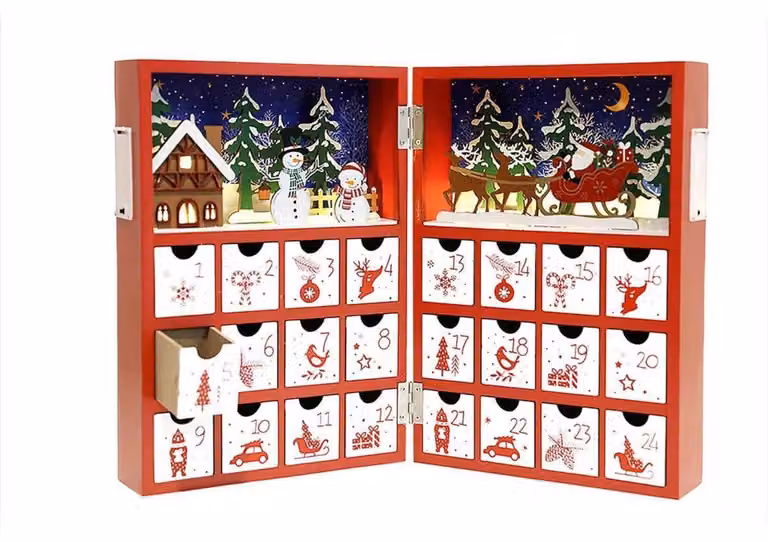 Calendario dell'Avvento in legno con luci LED, riutilizzabile, con 24 cassetti, decorato con una scena di renne. Dimensioni: 21,8 x 11,4 x 32 cm