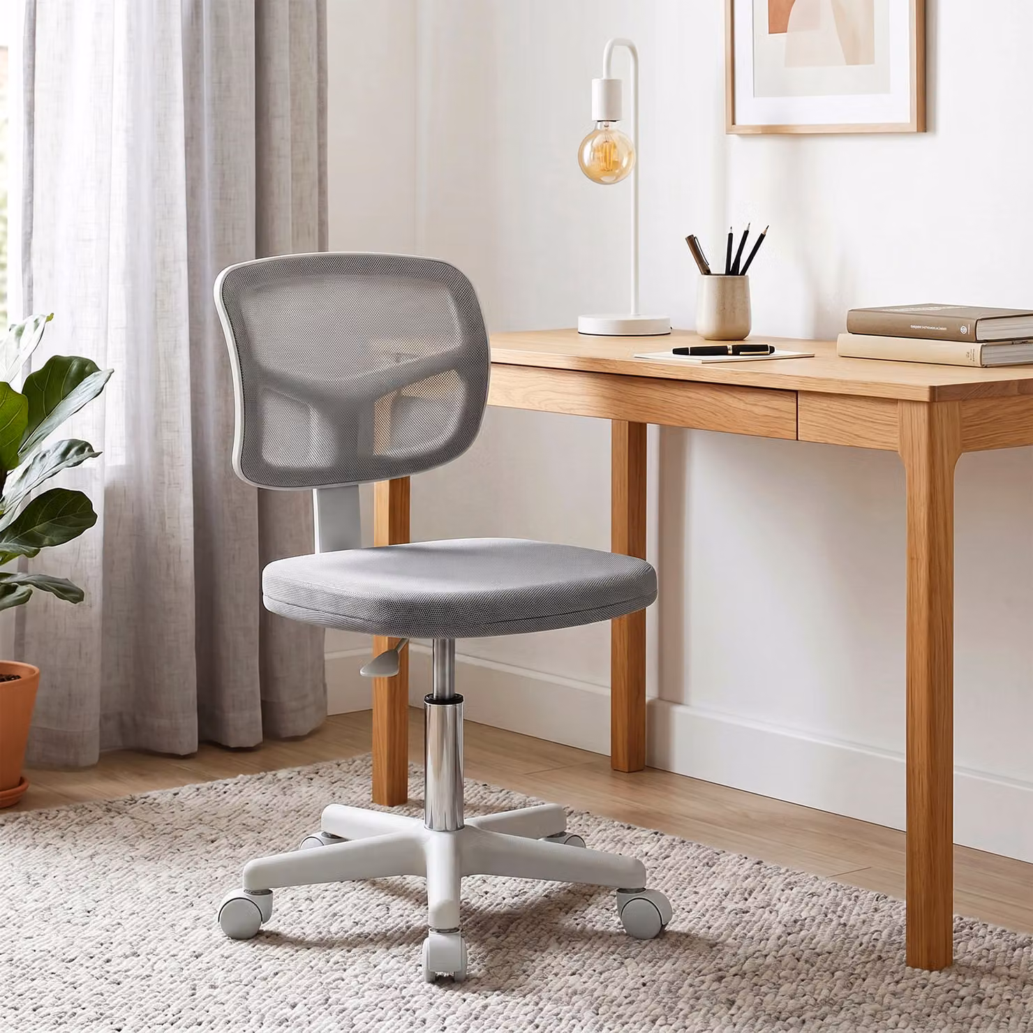 Sedia da ufficio ergonomica Aosom senza braccioli, poltrona girevole a 360 gradi con schienale in rete e ruote, Grigio – 2