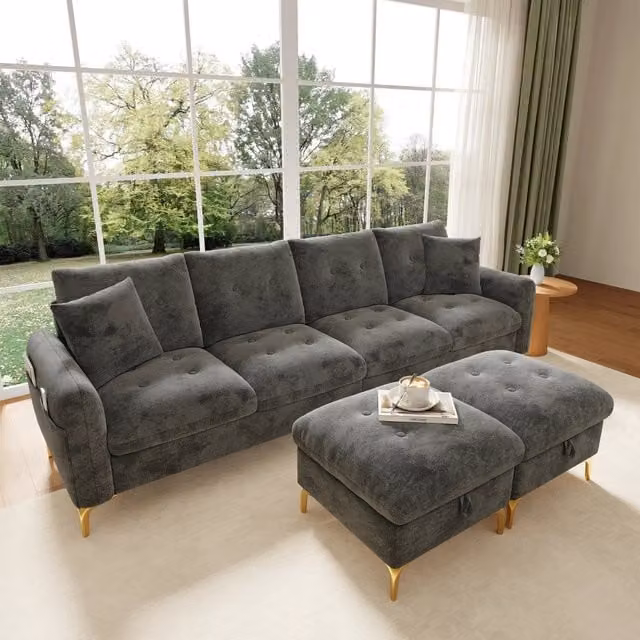 Divano angolare moderno MIVRAY grigio con pouf coordinato e cuscini decorativi, rivestimento in tessuto reversibile, L 263 x P 137 x H 85 cm