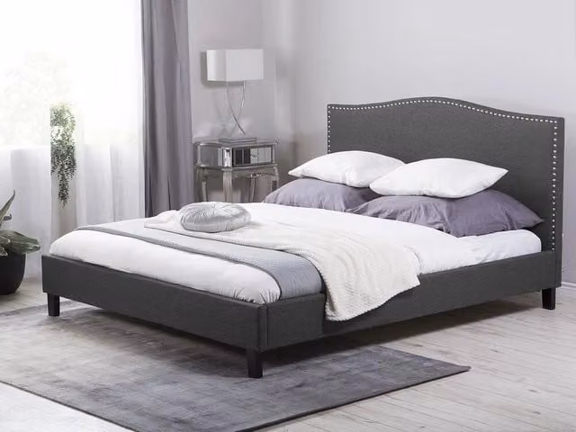 Letto imbottito BELIANI in tessuto grigio con struttura in legno e doghe in legno L/P: 180 x 200 cm – 1