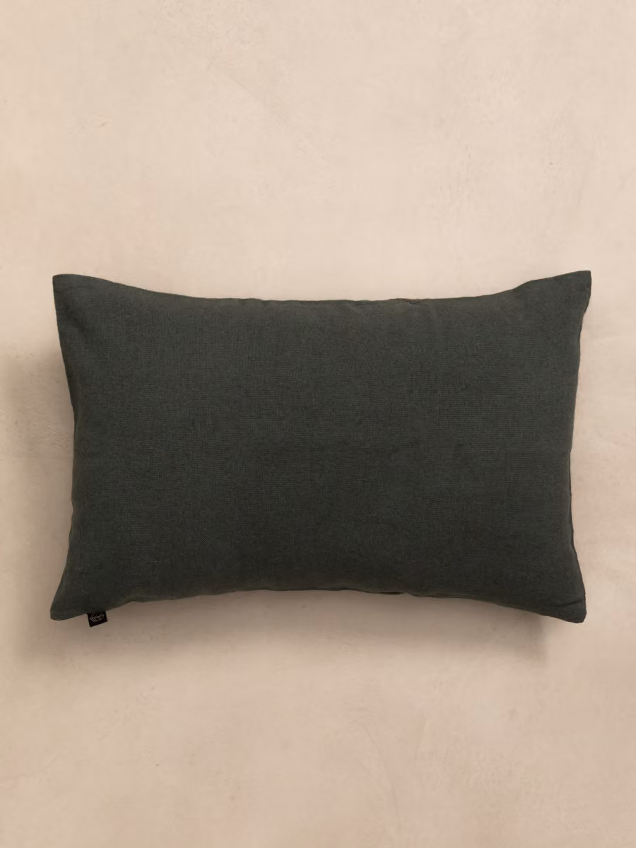 Cuscino rettangolare Finch Kenay Home color kaki in lino e cotone, L: 60 cm, P: 40 cm, H: 40 cm – 2