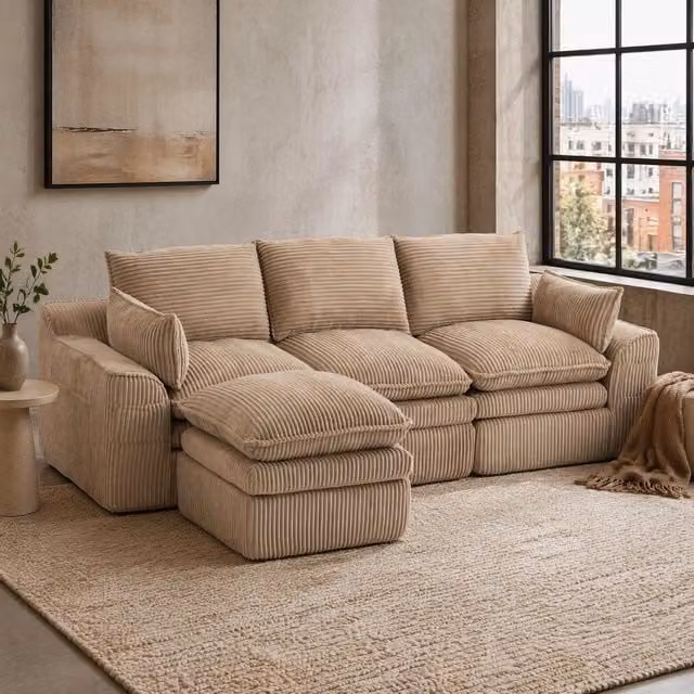 Divano modulare a L Mivray in velluto a coste verde e beige con pouf e cuscini coordinati, design moderno con imbottitura mista, L: 263 cm, P: 167 cm, H: 85 cm