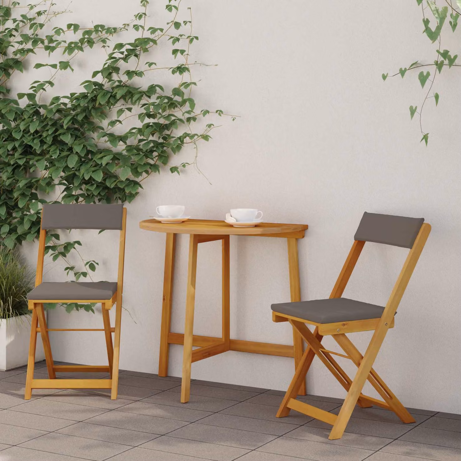 Set di 2 sedie bistro da giardino vidaXL in legno di acacia oliato con cuscini grigi e marroni