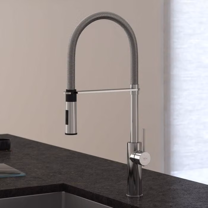 Miscelatore monocomando professionale Kronenbach per cucina, con bocca mobile e flessibile, e doccetta manuale con 2 tipi di getto