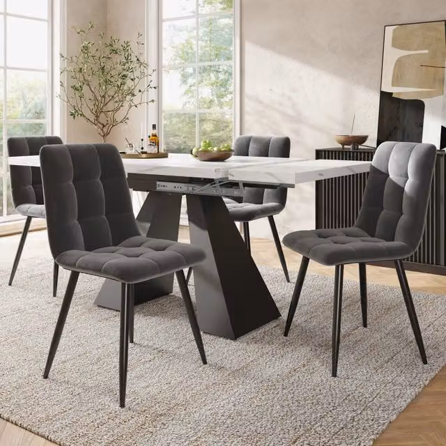 Set tavolo e 4 sedie MIVRAY con piano effetto marmo in MDF e sedute in velluto, tavolo allungabile L/P/H: 99 x 77 x 74 cm