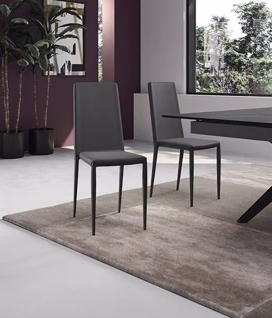 Sedia moderna E-Stylo Aosom in similpelle grigia impilabile per cucina e soggiorno L: 40 cm, P: 42 cm, H: 96 cm