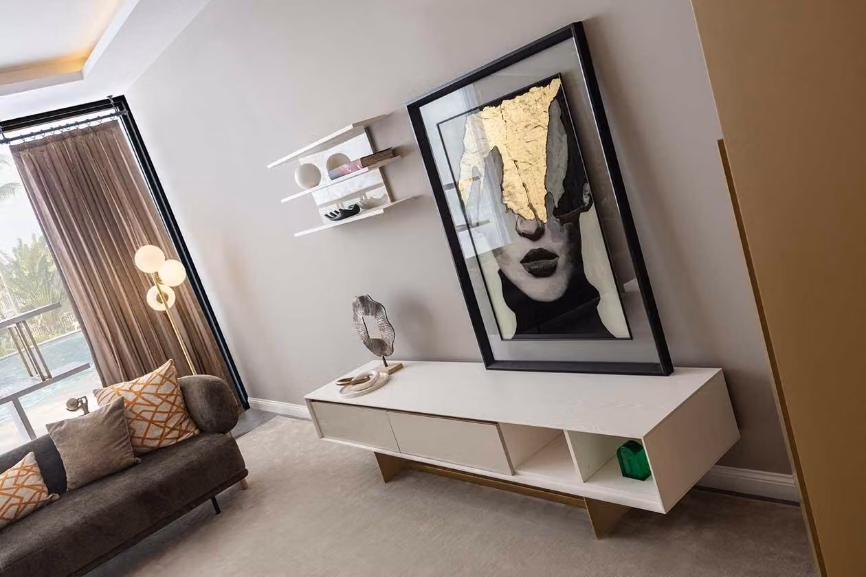 Beiges Stilvolles Sideboard Wohnzimmer Designer Kommode Luxus Möbel