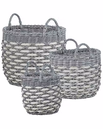 Beliani Set di 3 cesti per piante da esterno fioriere rivestite in rattan sintetico grigio e bianco