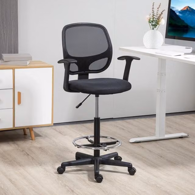 Sedia da ufficio ergonomica nera con schienale in rete e poggiapiedi regolabile 60 x 56 x 110 132 cm