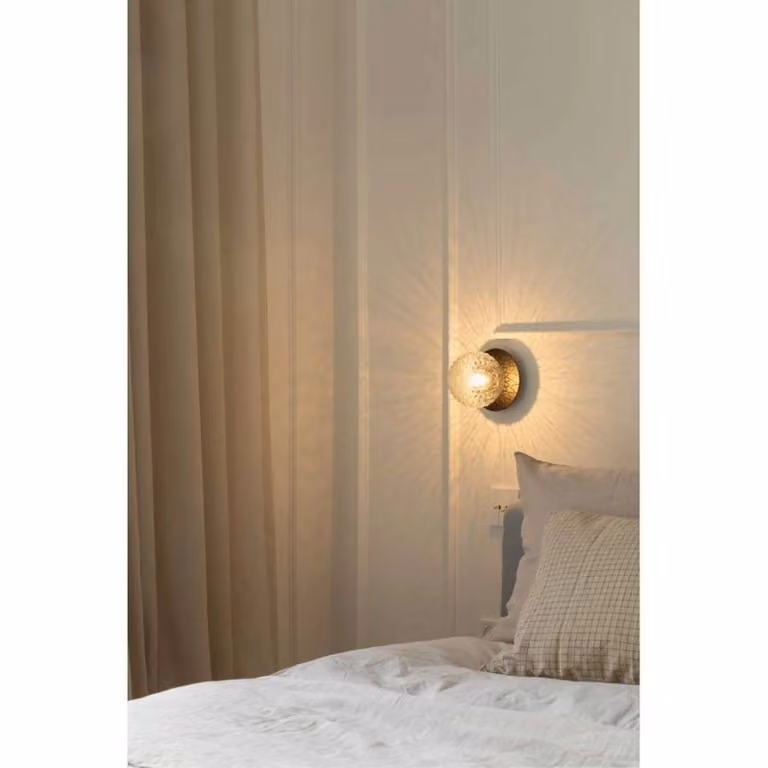 Nuura Aps Applique da parete di design Liila, dimmerabile, Nero, Bagno, Metallo, Scandinavo, Applique