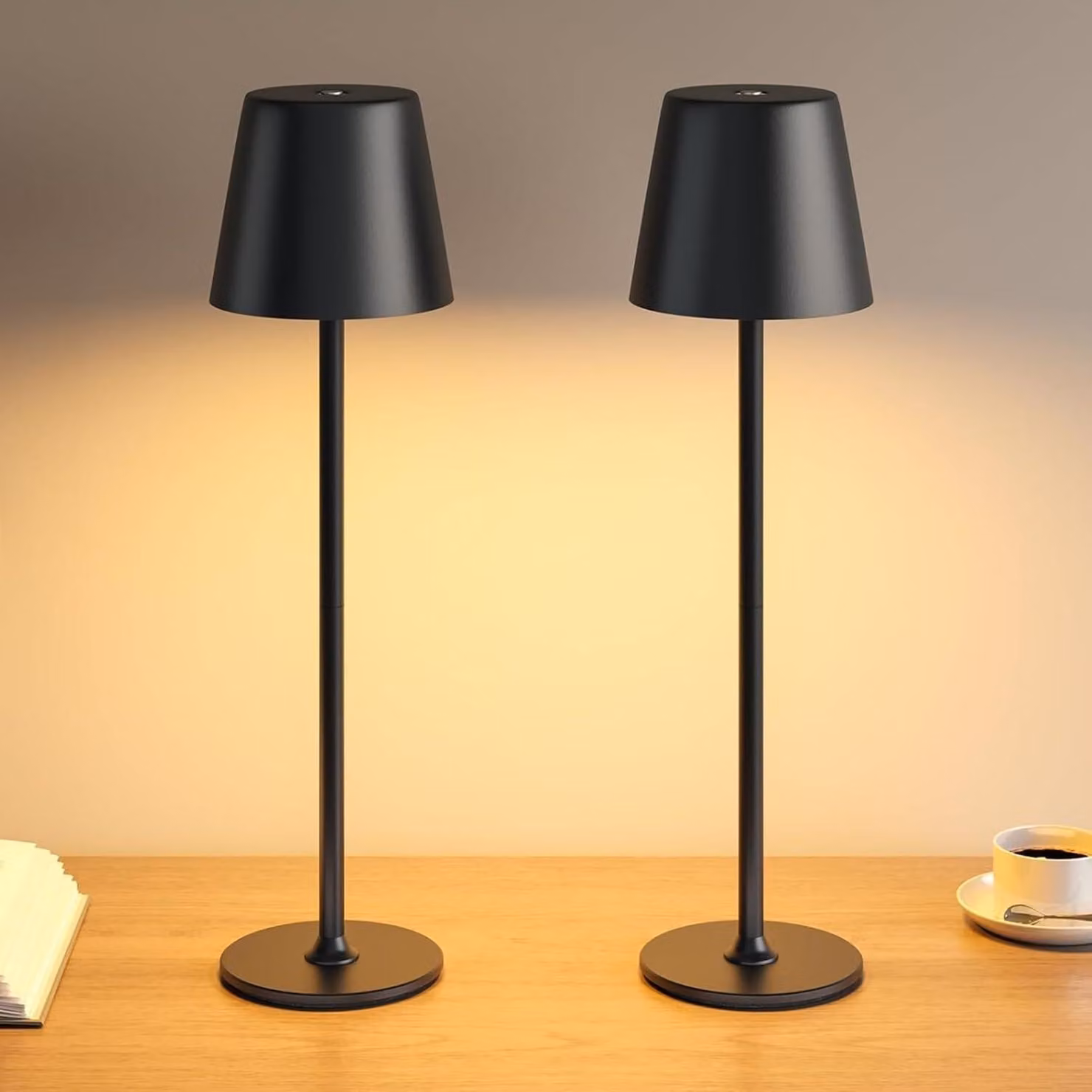 Lampada da tavolo LED UPXNBOR, set da 2, senza fili, ideale per interni ed esterni, realizzata in metallo