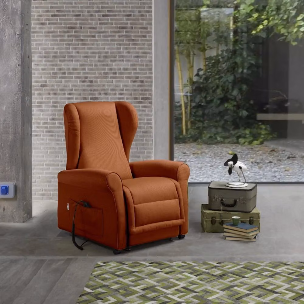 Poltrona Alzapersona Elettrica a 2 Motori GIORDANOSHOP in Microfibra con Braccioli, Colore Mattone, L/P/H: 90 x 100 x 90 cm – 2