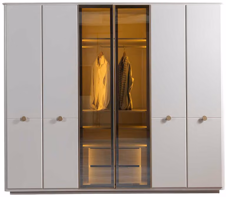 Armadio moderno bianco con inserti dorati e retroilluminazione