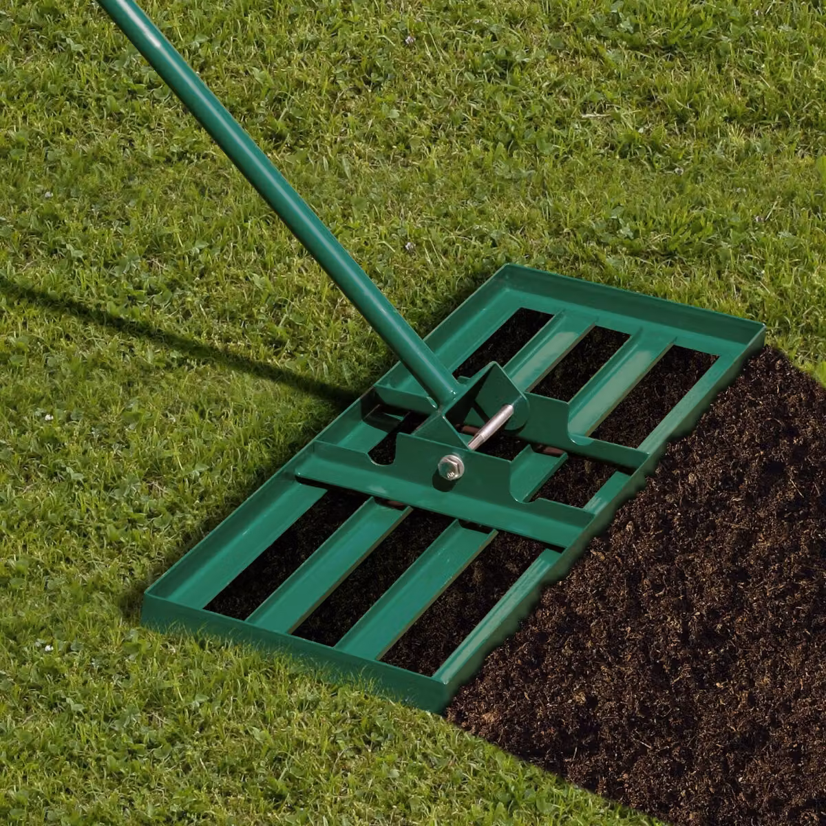 Rastrello livellatore per prato e giardino Costway verde con impugnatura ergonomica e piastra 75 x 25 cm