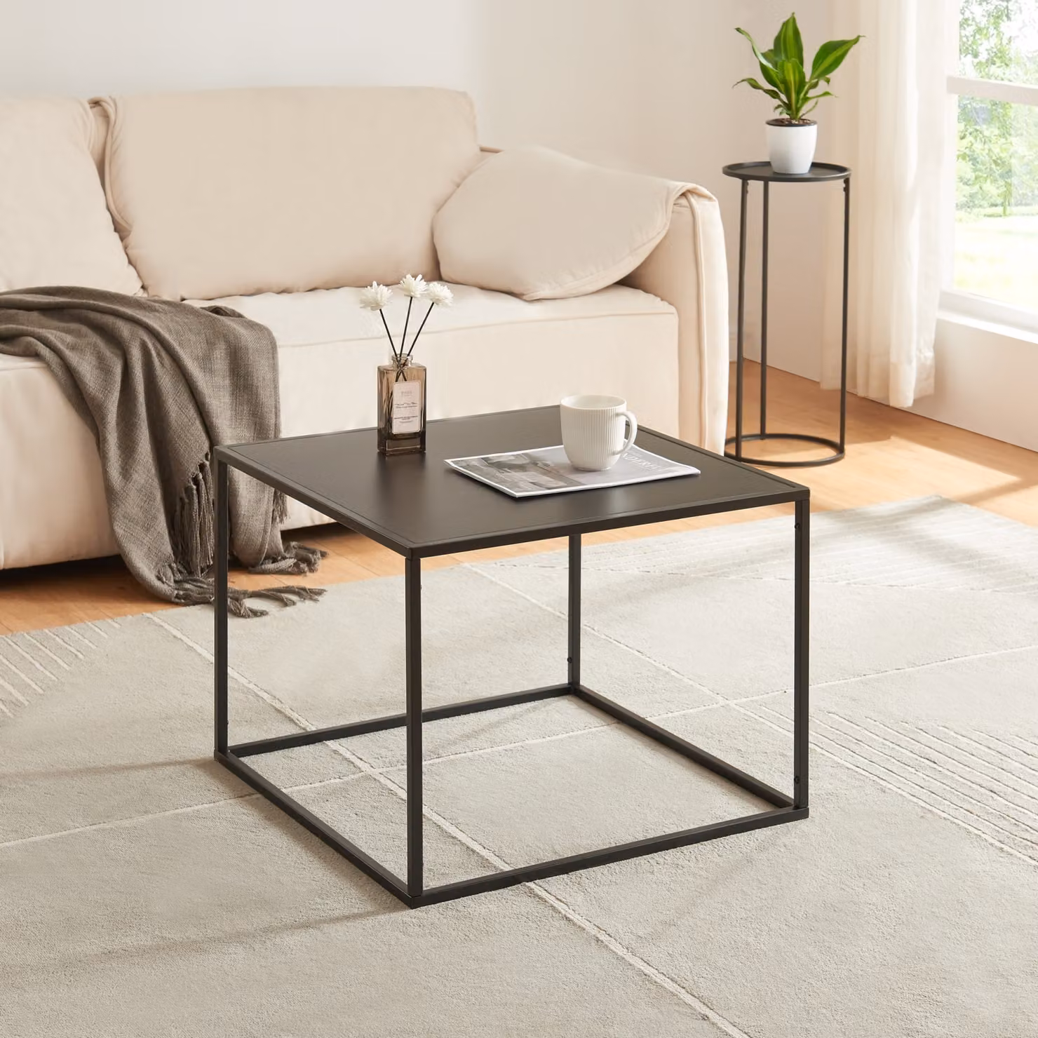 Tavolino 'Solund' in acciaio 60 x 60 x 45 cm nero, opaco