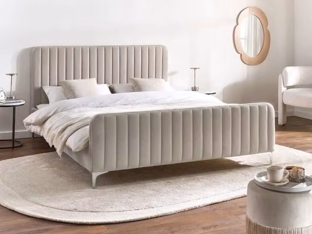 Letto Matrimoniale BELIANI in Velluto Grigio con Base a Sollevamento e Testiera Imbottita, Design Moderno, L/P/H: 160 x 200 x 101 cm
