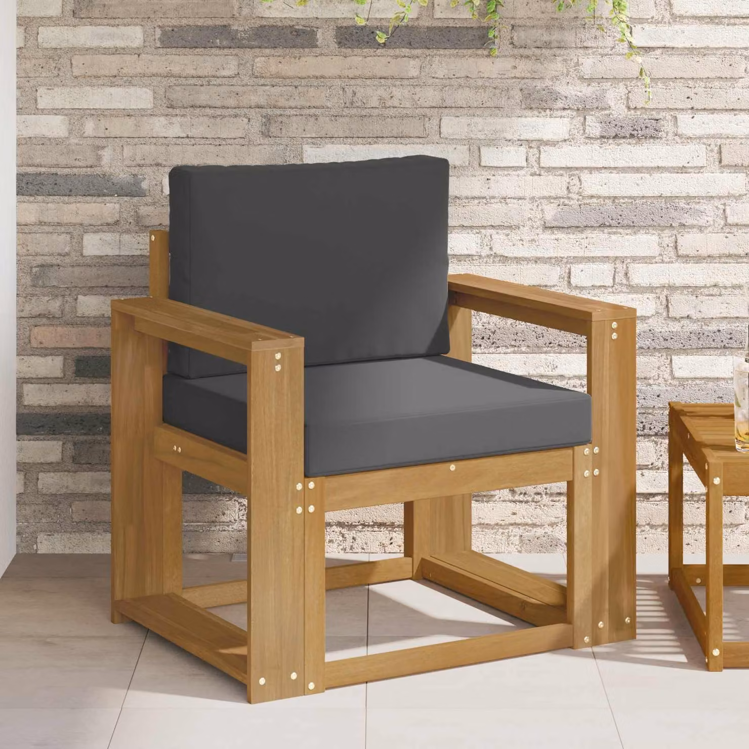 Divano da esterno moderno vidaXL in legno di acacia con cuscini bianchi e antracite