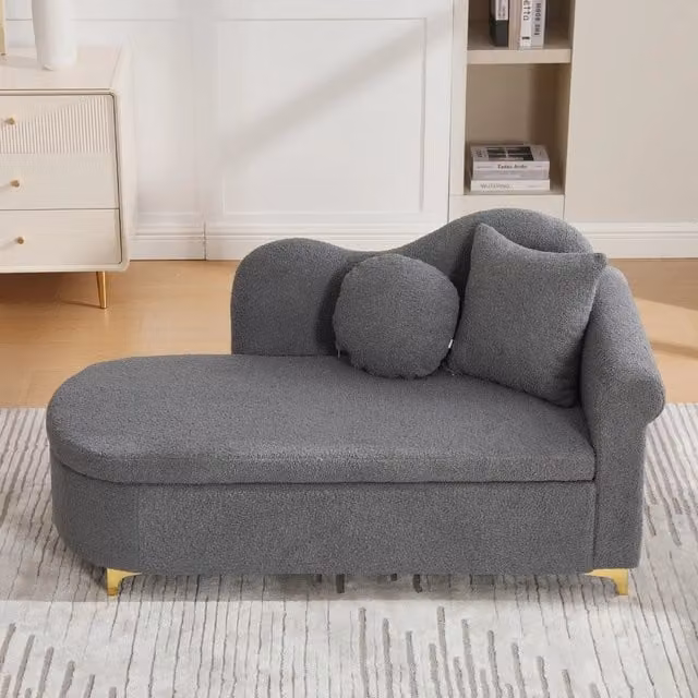 Chaise longue con vano contenitore, schienale ondulato e cuscini, in tessuto effetto teddy e metallo grigio antico