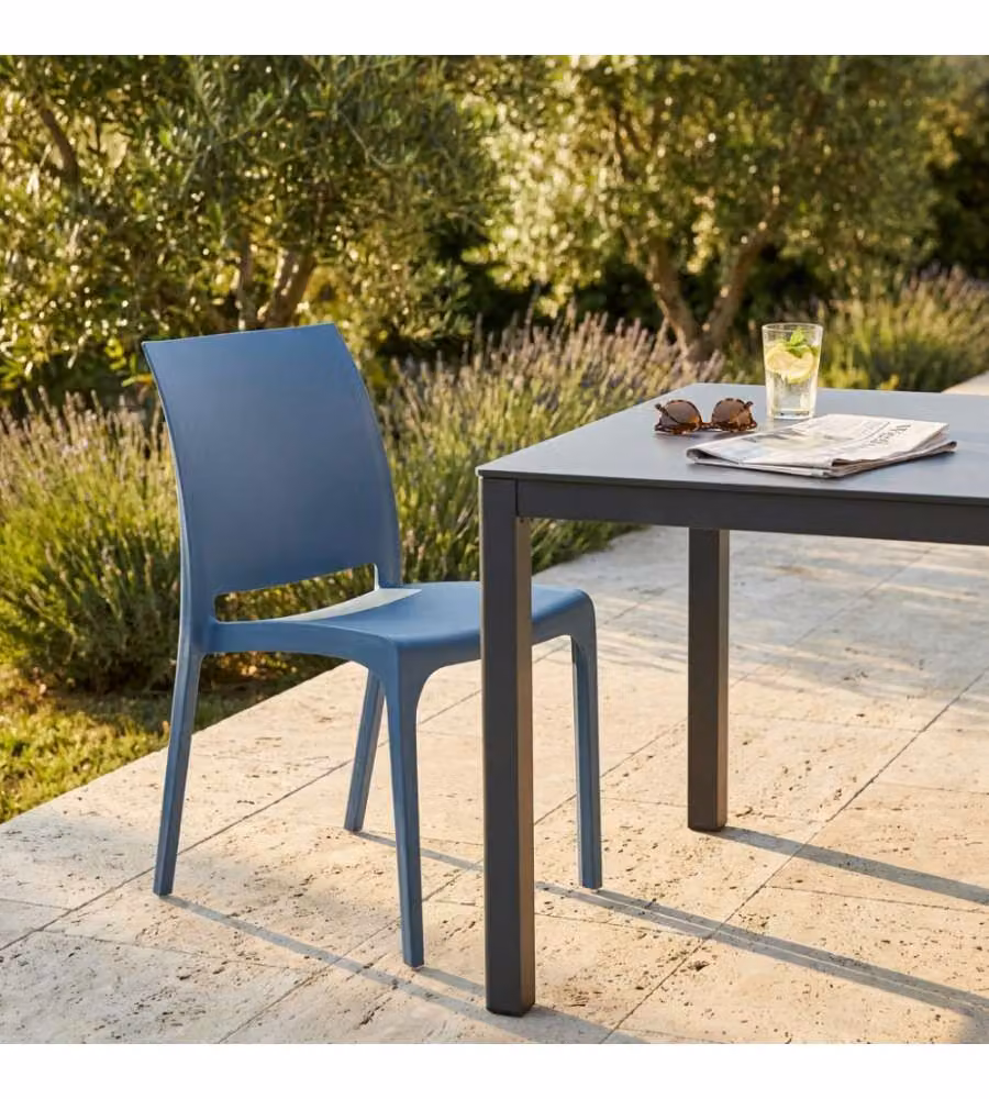 Cosma Volga Sedia impilabile Blu in Polipropilene 46x54x80 cm senza braccioli