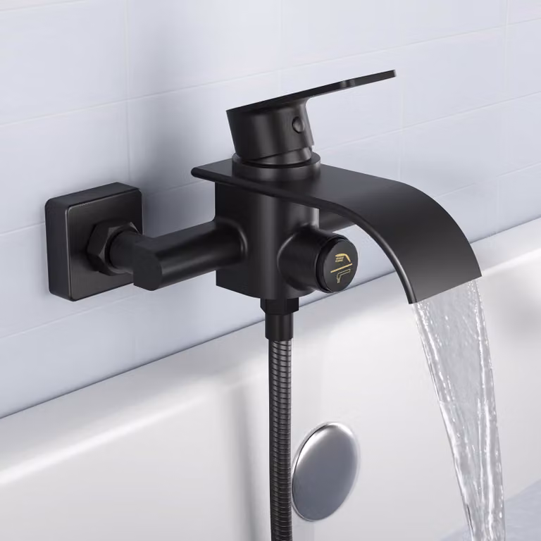 Miscelatore per vasca da bagno a cascata, nero, in ottone, da montare a parete, con interruttore di pressione